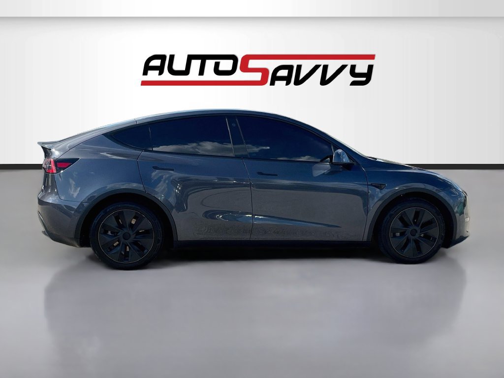 Used 2021 Tesla Model Y Long Range AWD/4WD image 8