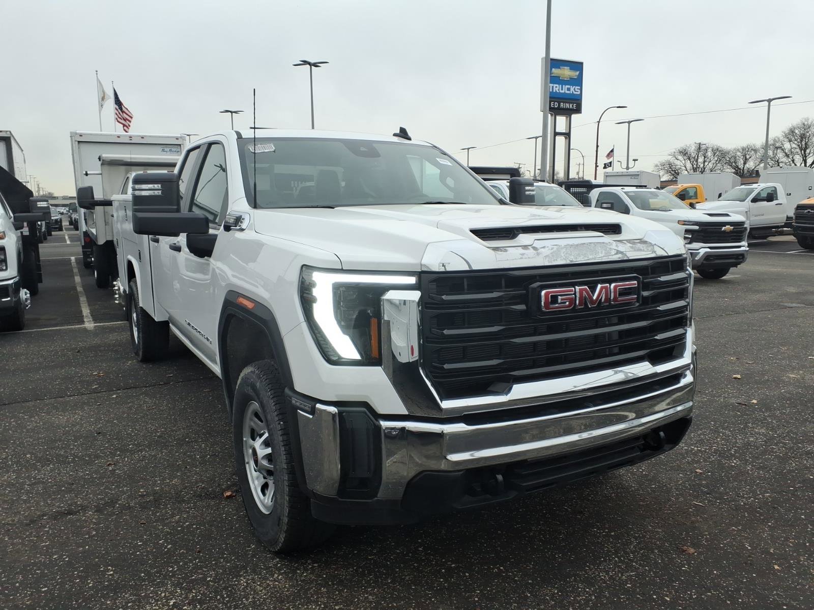 New 2025 GMC Sierra 3500 Pro w/ Convenience Package image 3