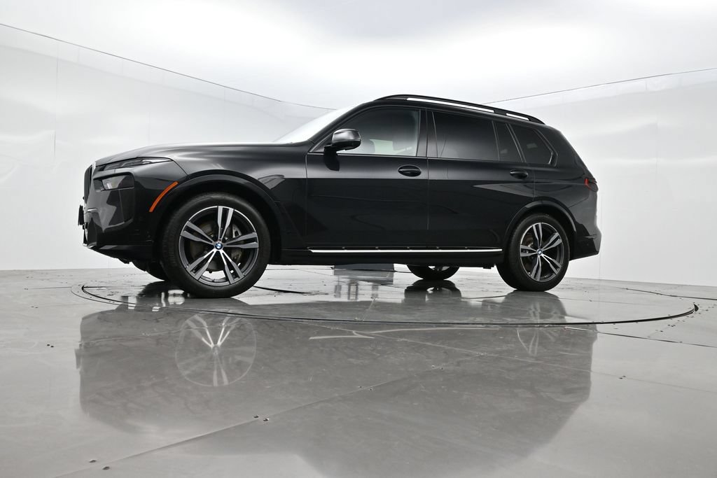 Used 2023 BMW X7 xDrive40i w/ M Sport Package AWD/4WD image 47