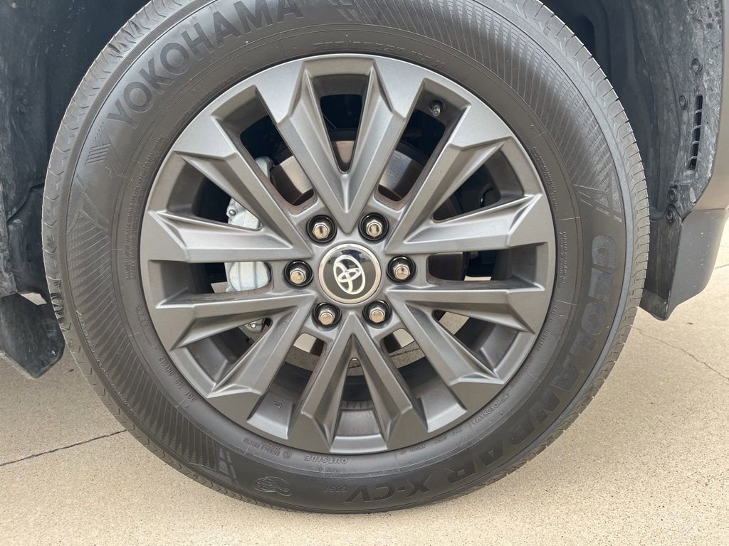 Used 2025 Toyota Land Cruiser w/ Premium Package image 8