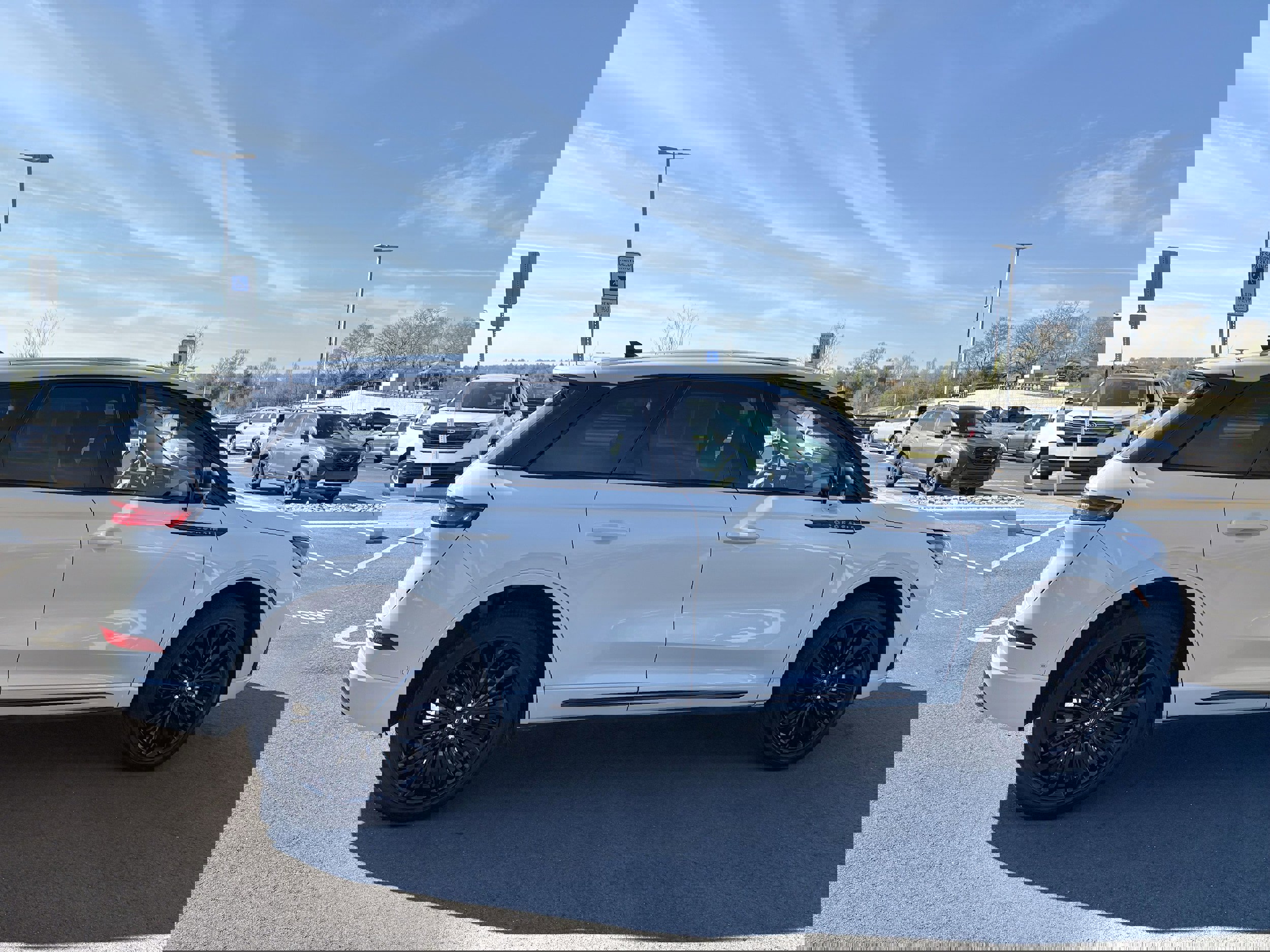 Used 2023 Lincoln Corsair AWD w/ Equipment Group 102A image 8