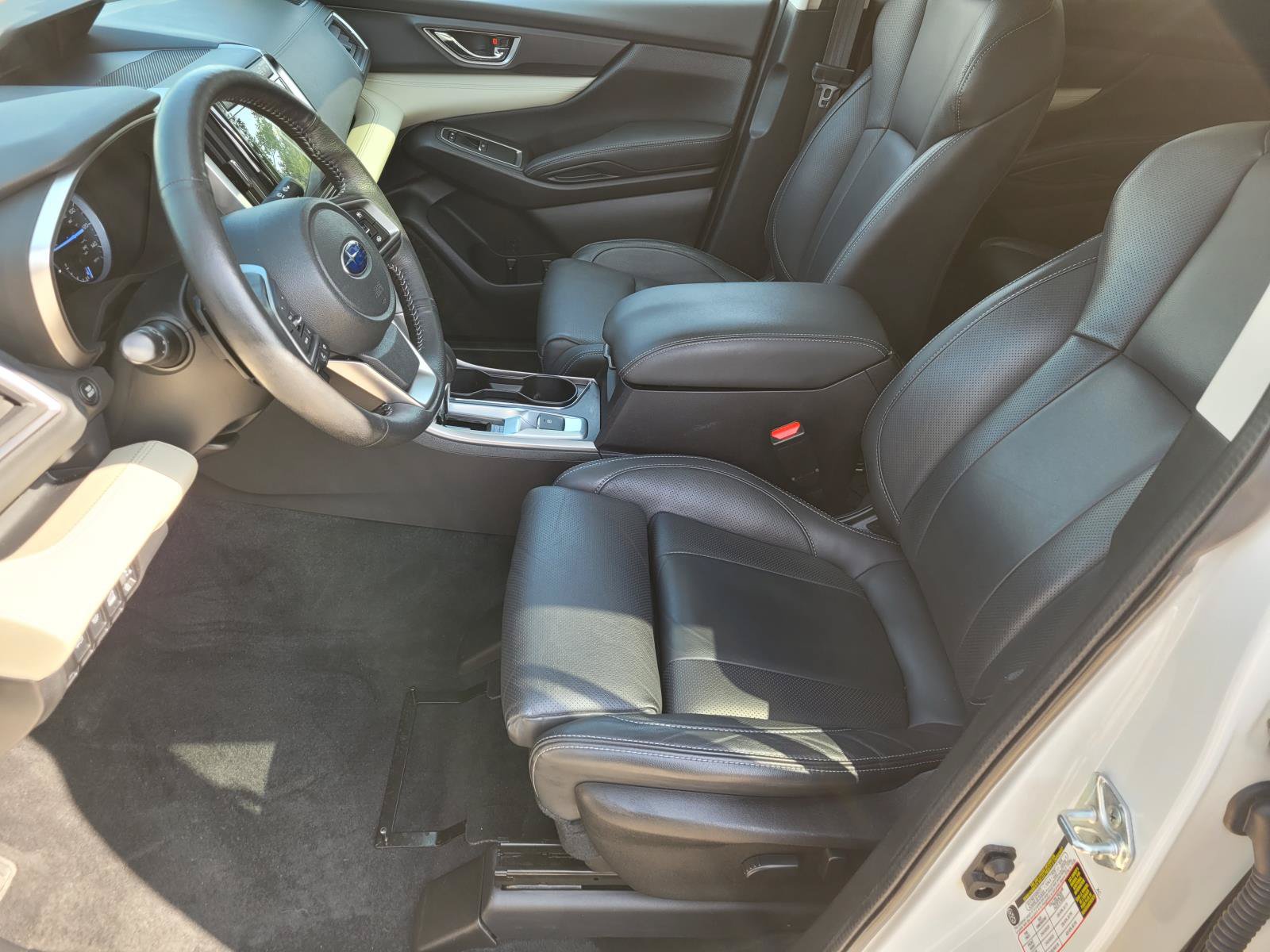 Used 2022 Subaru Ascent Limited w/ Technology Package AWD/4WD image 3