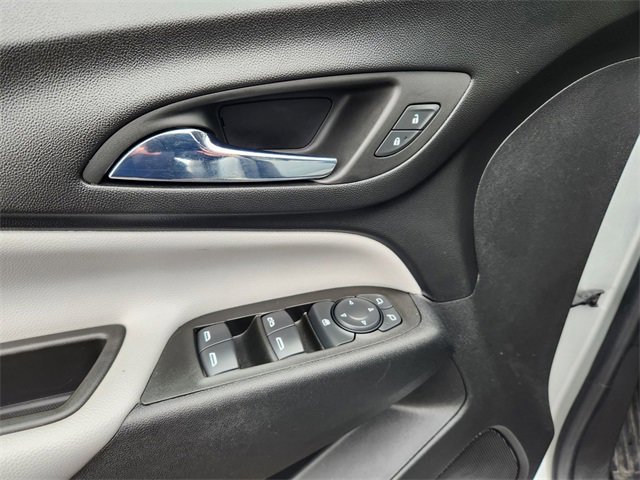 Used 2022 Chevrolet Equinox LS w/ LS Convenience Package image 18