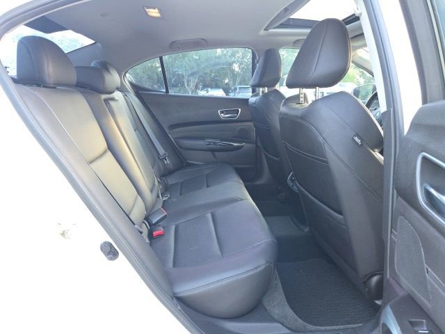 Used 2018 Acura TLX w/ Technology Package FWD image 10