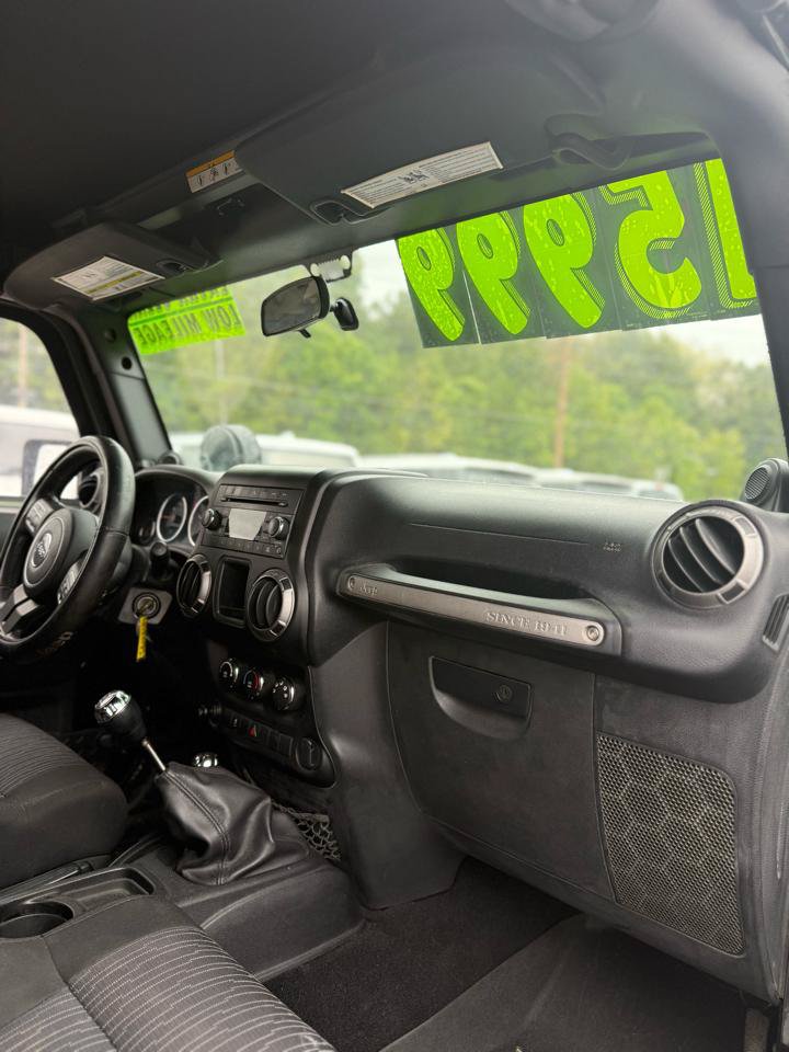 Used 2012 Jeep Wrangler Sport AWD/4WD image 8