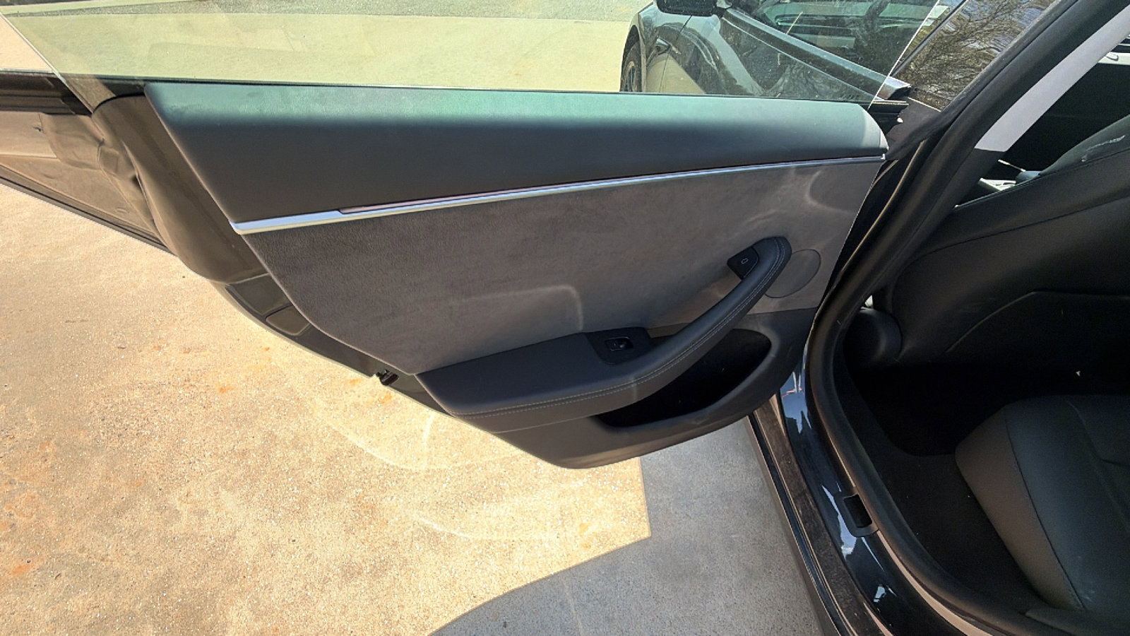 Used 2025 Tesla Model 3 Long Range image 23