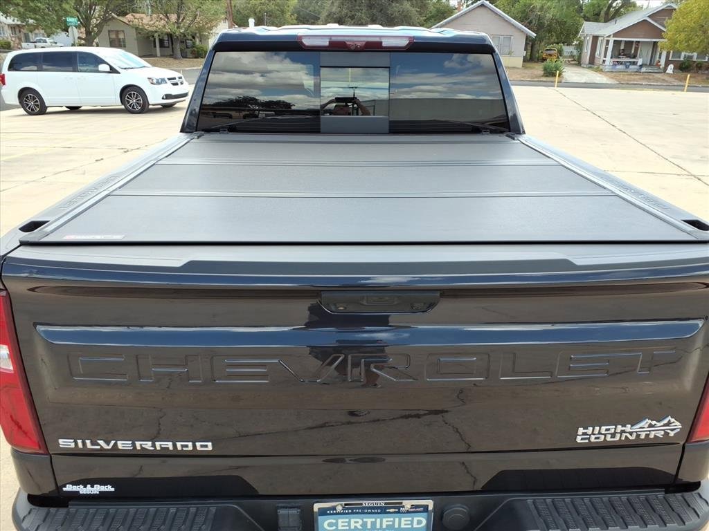 Certified 2023 Chevrolet Silverado 1500 High Country w/ Technology Package image 12