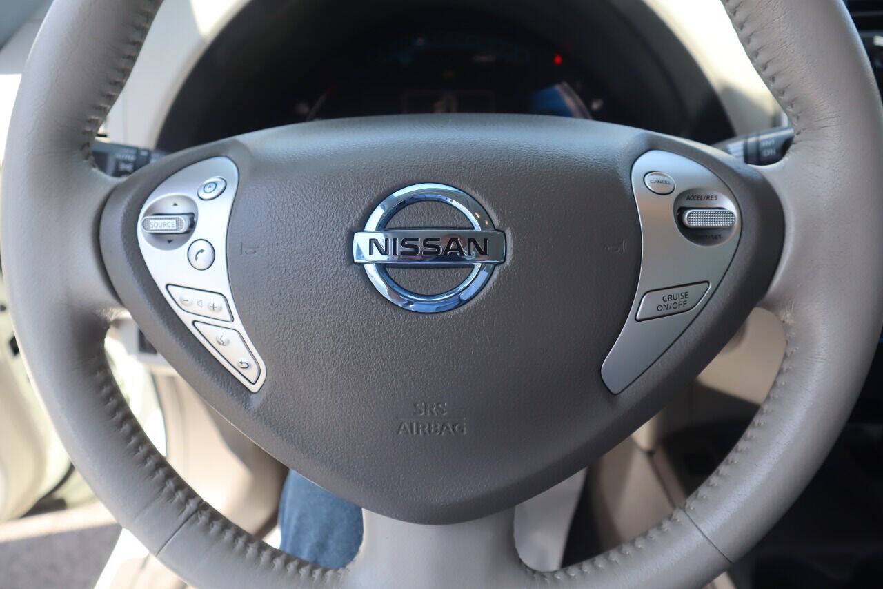 Used 2012 Nissan Leaf SL FWD image 18