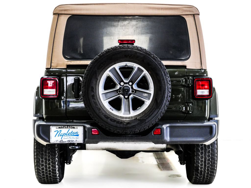 Used 2022 Jeep Wrangler Unlimited Sahara w/ Cold Weather Group AWD/4WD image 8