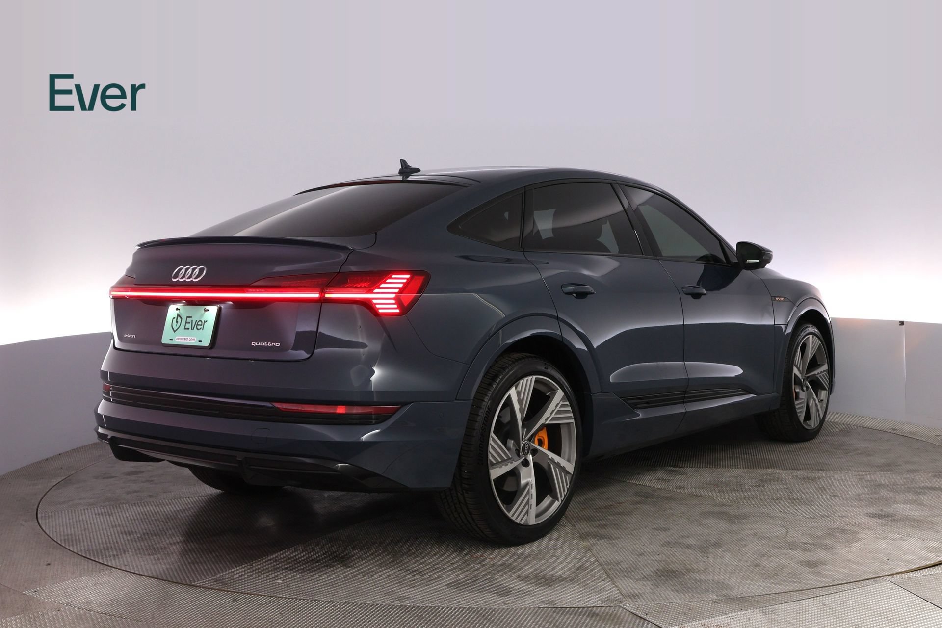 Used 2022 Audi e-tron Prestige AWD/4WD image 3