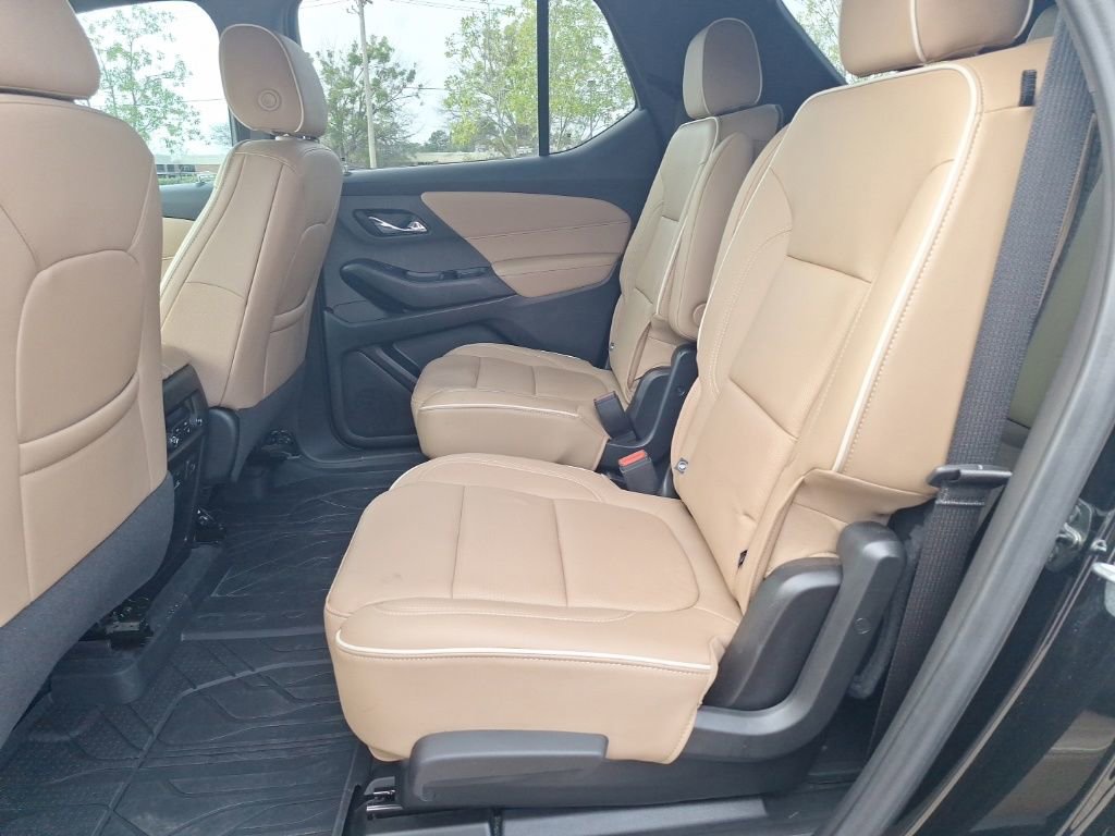 Used 2023 Chevrolet Traverse Premier image 19