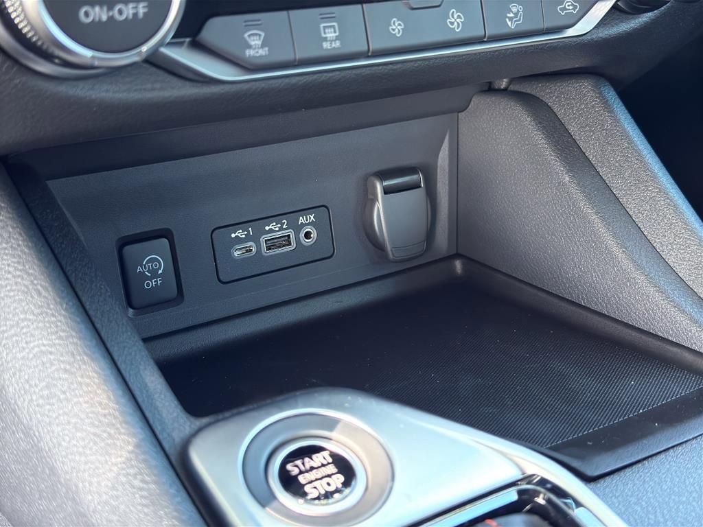 New 2025 Nissan Sentra SR image 27