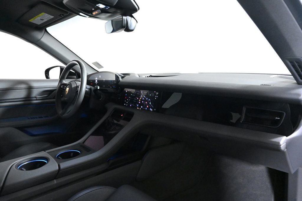 Certified 2022 Porsche Taycan 4S image 17