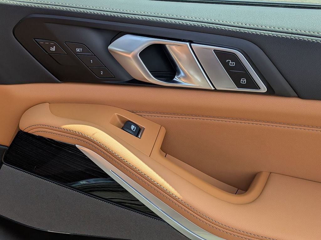 New 2026 BMW X5 xDrive50e w/ M Sport Package image 17