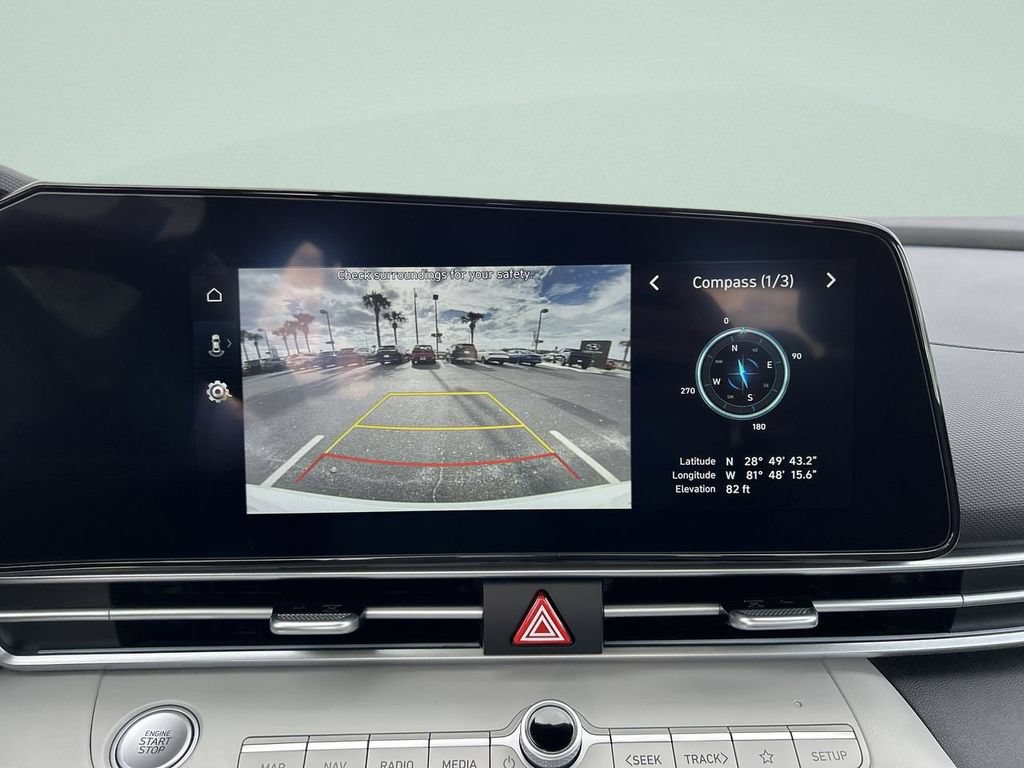 New 2026 Hyundai Elantra Limited FWD image 5