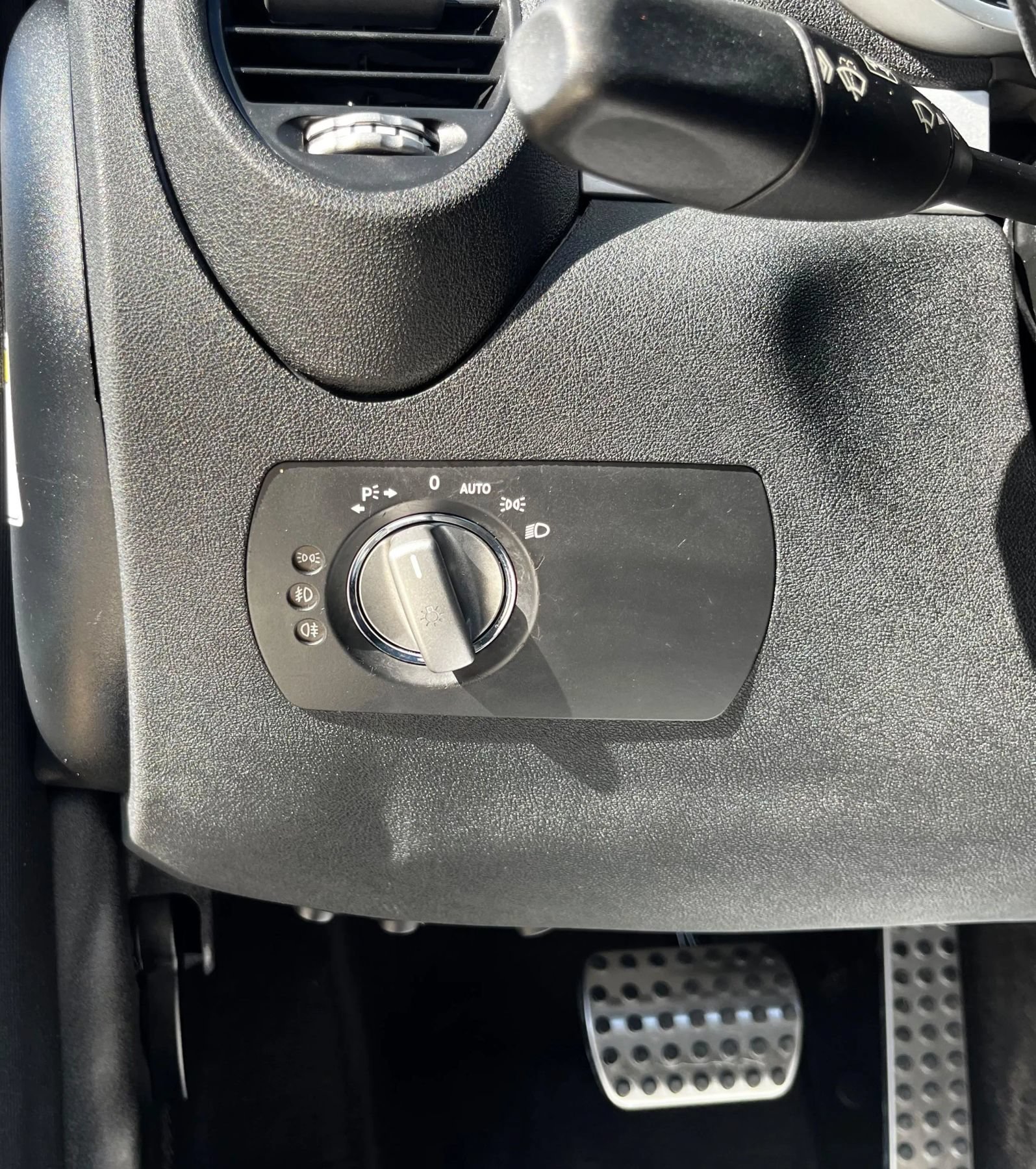 Used 2005 Mercedes-Benz SLK 350 image 32