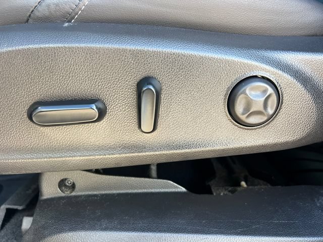 Used 2020 Buick Envision Essence AWD/4WD image 10