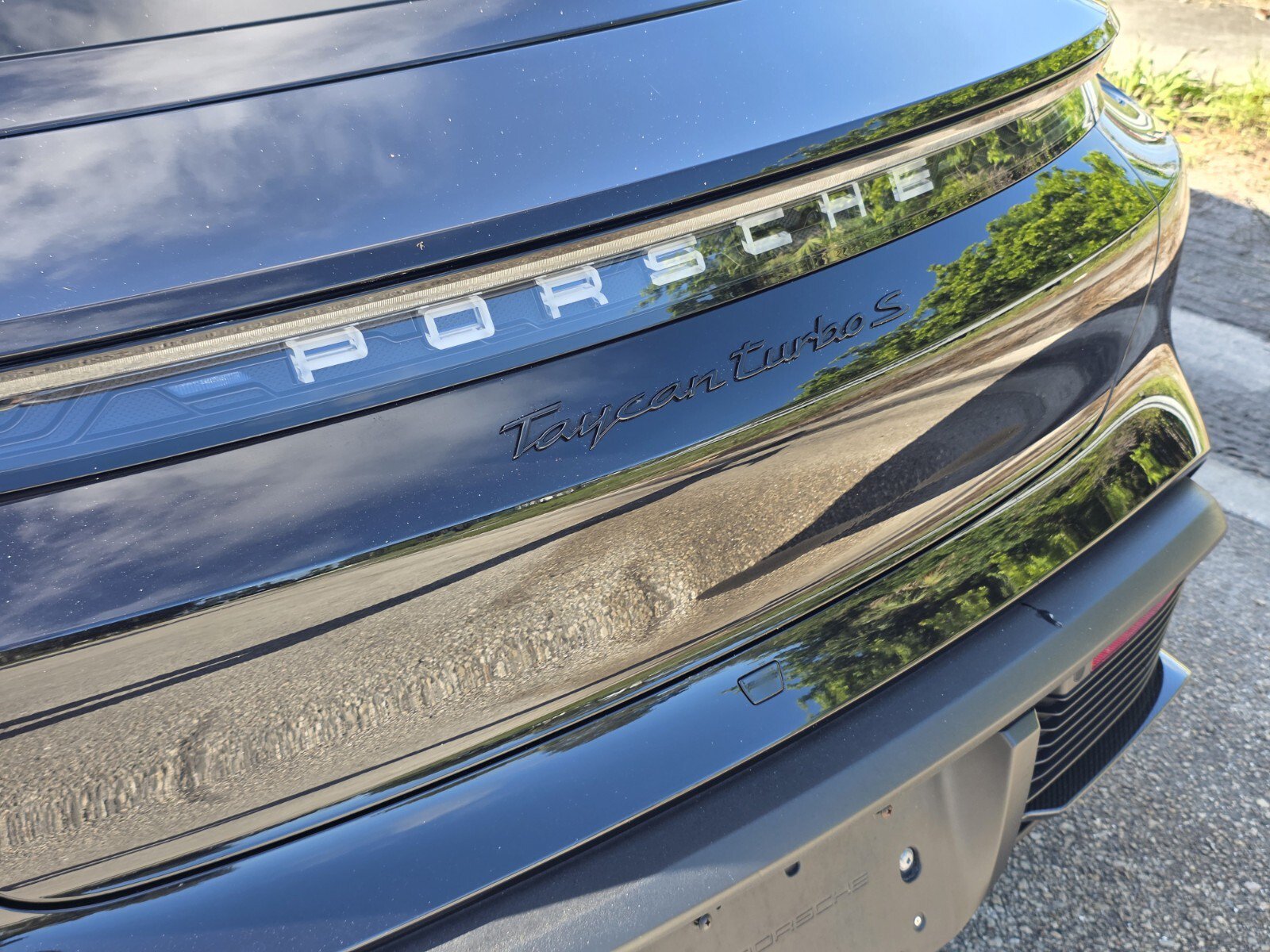 Used 2021 Porsche Taycan Turbo S AWD/4WD image 30
