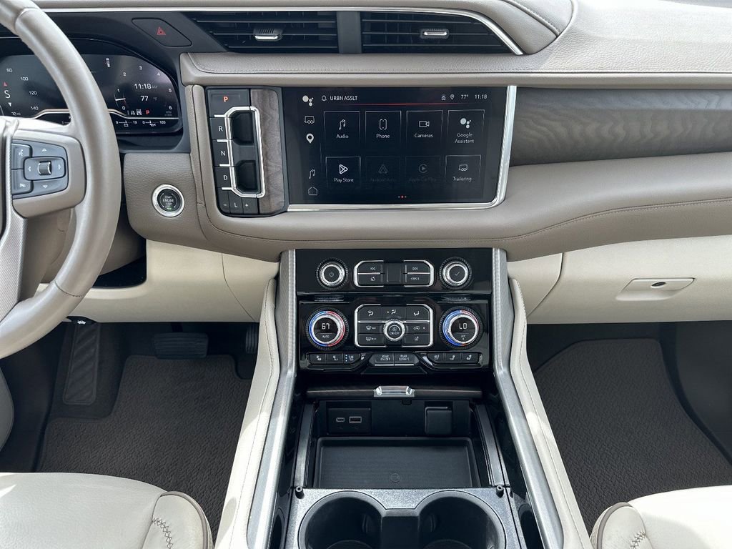 Certified 2024 GMC Yukon XL Denali w/ Denali Reserve Package AWD/4WD image 9