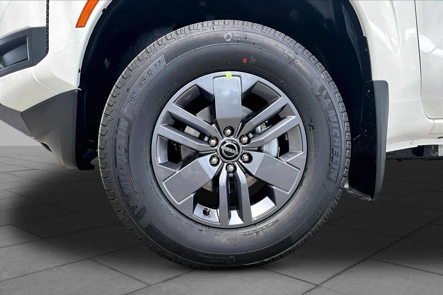New 2026 Nissan Frontier SV AWD/4WD image 9