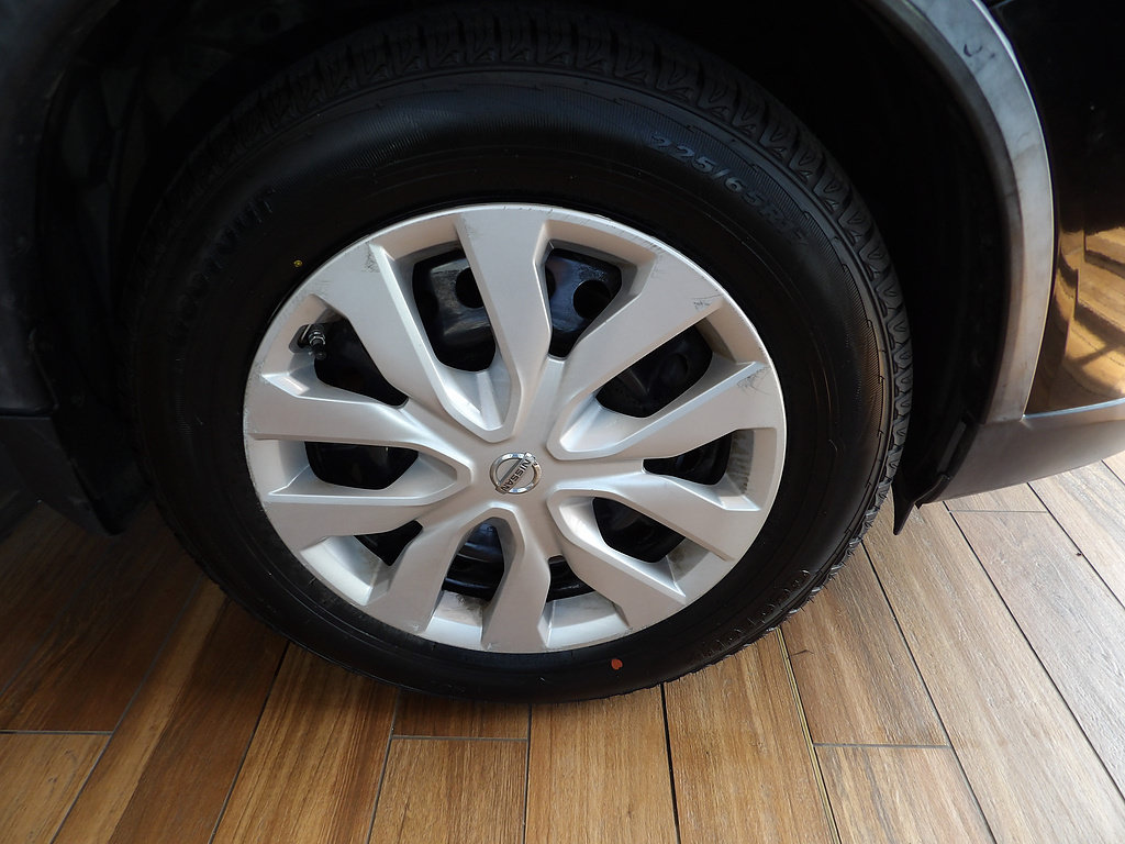 Used 2016 Nissan Rogue S FWD image 4