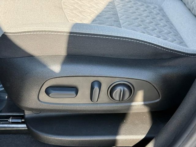 Used 2022 Chevrolet Equinox LT image 18