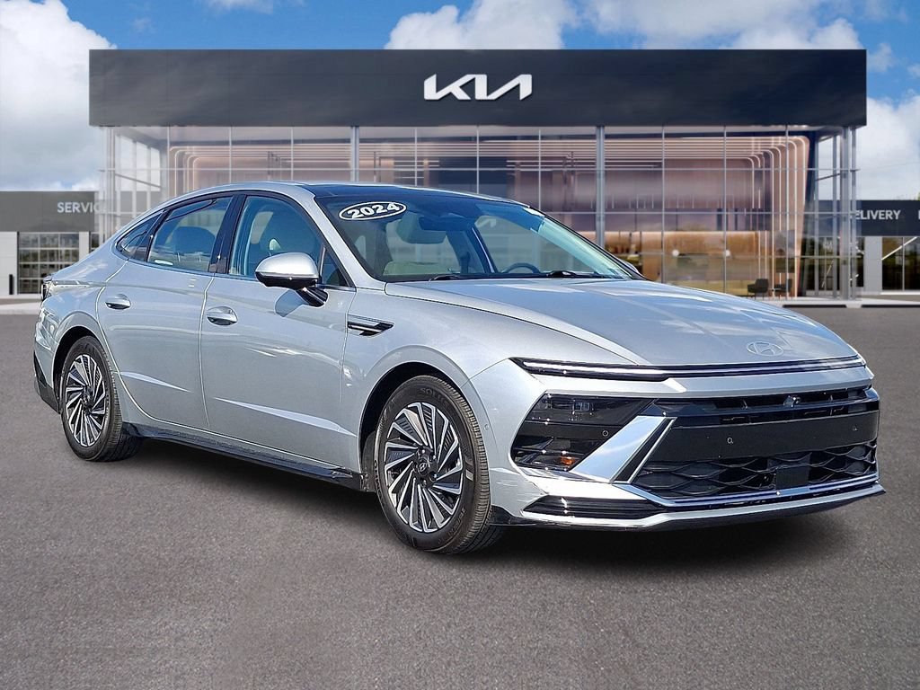 Used 2024 Hyundai Sonata Limited