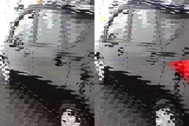 Used 2016 Nissan Versa Note SV image 9