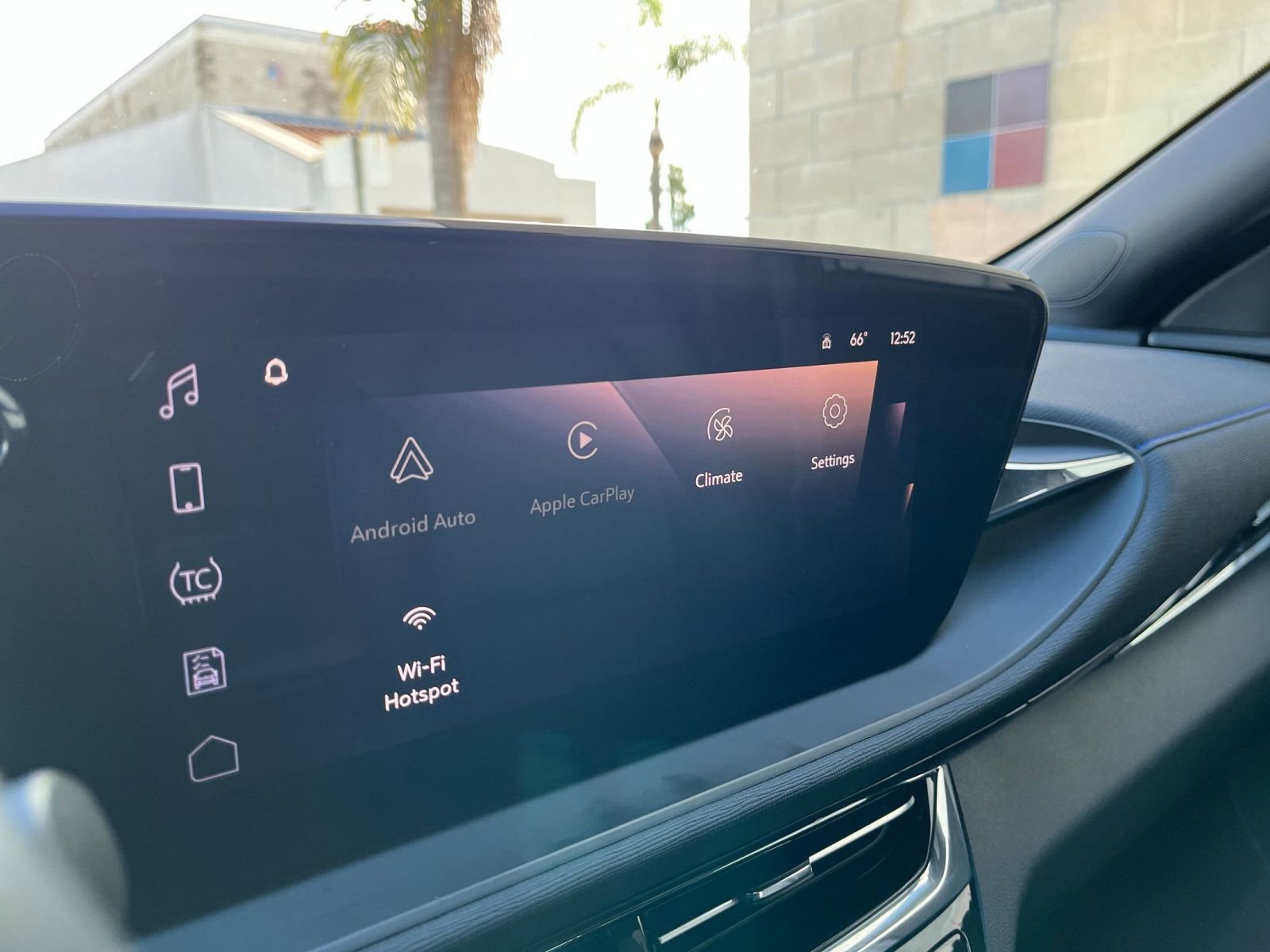 Used 2025 Buick Envista Sport Touring image 21