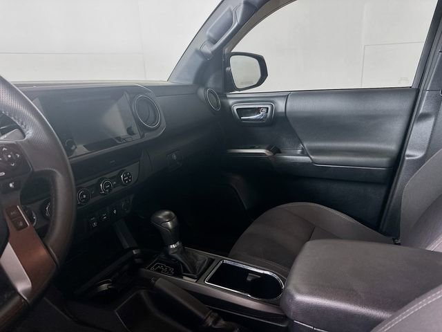 Used 2018 Toyota Tacoma TRD Sport image 7