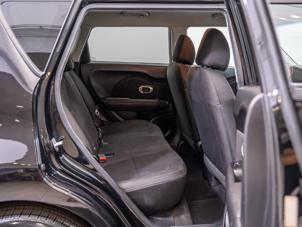 Used 2017 Kia Soul FWD image 36