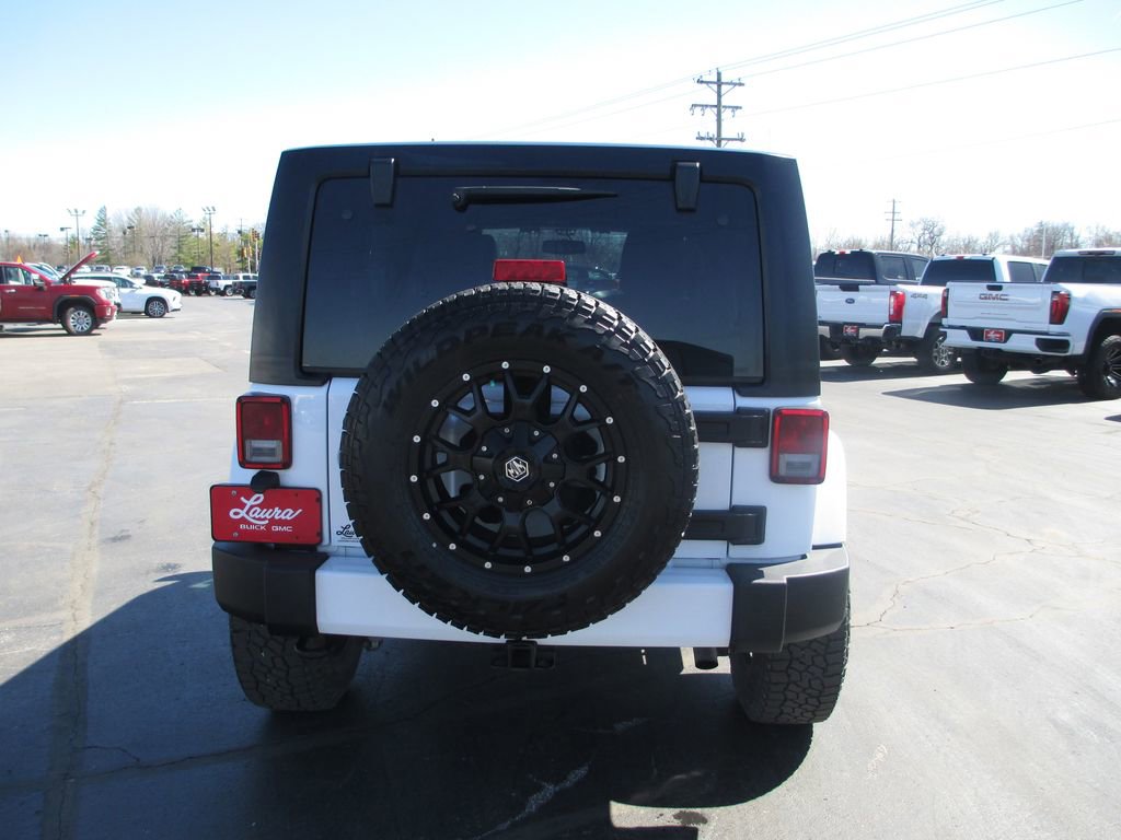 Used 2016 Jeep Wrangler Unlimited Sahara w/ Connectivity Group image 6
