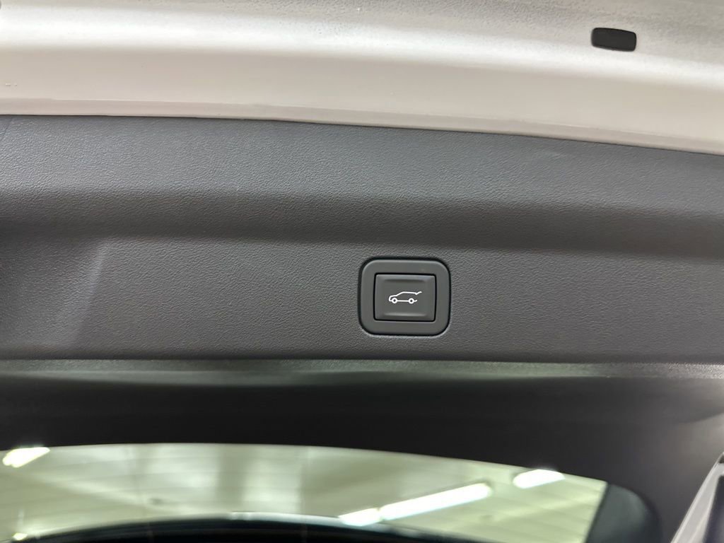 Certified 2025 Cadillac Escalade IQ Sport 2 w/ LPO, ONYX Package image 27