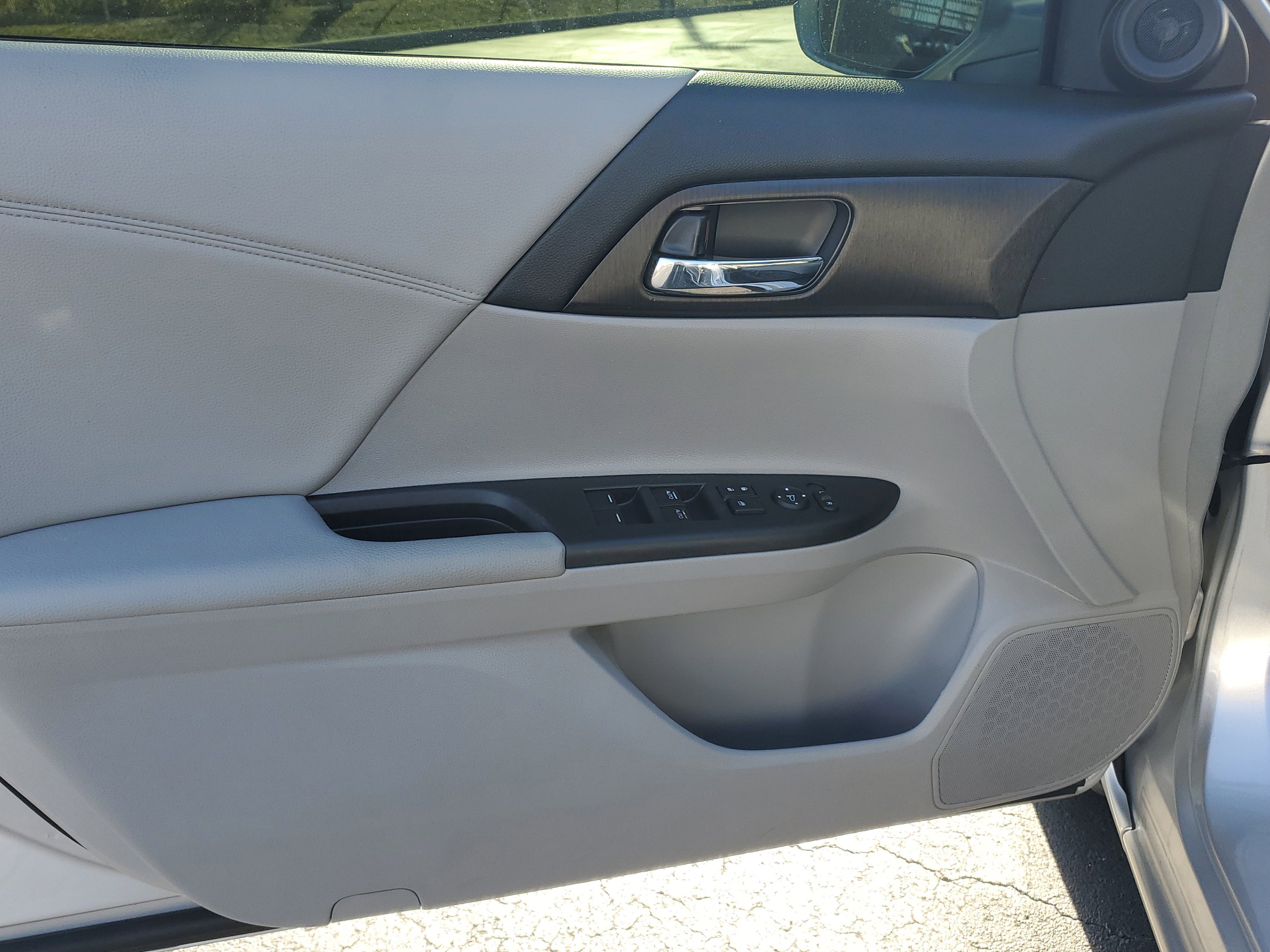 Used 2014 Honda Accord EX image 15