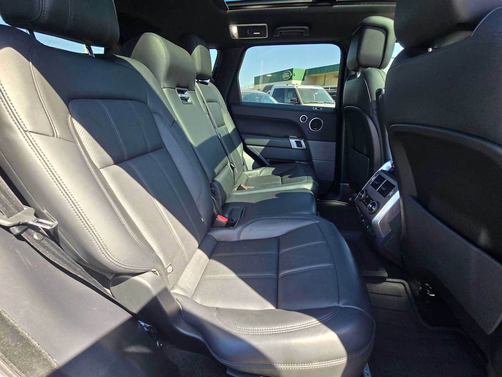 Used 2020 Land Rover Range Rover Sport HSE AWD/4WD image 12
