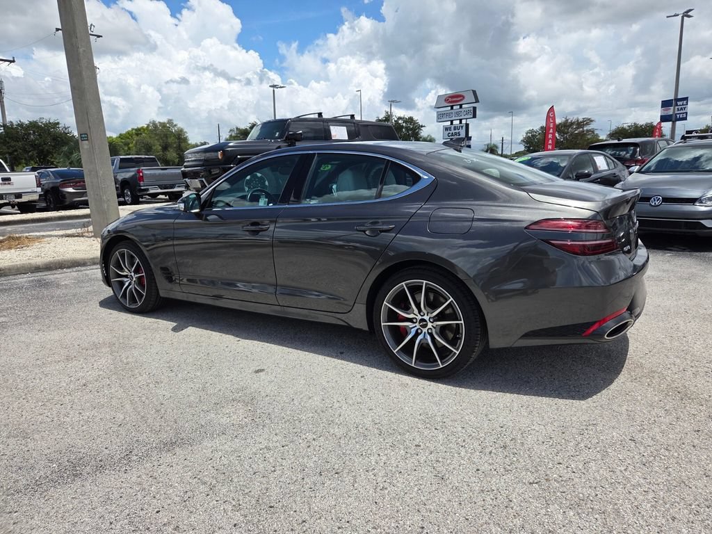 Used 2025 Genesis G70 2.5T RWD image 9