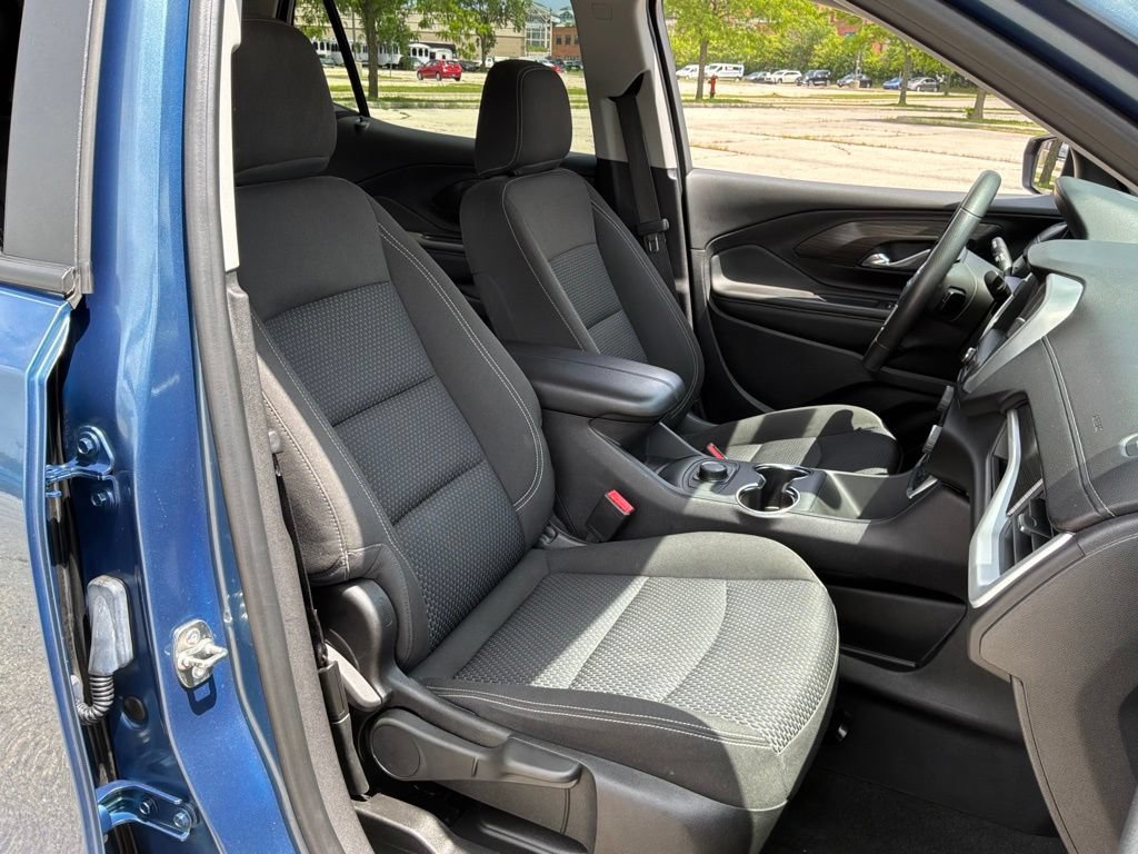 Used 2024 GMC Terrain SLE AWD/4WD image 36