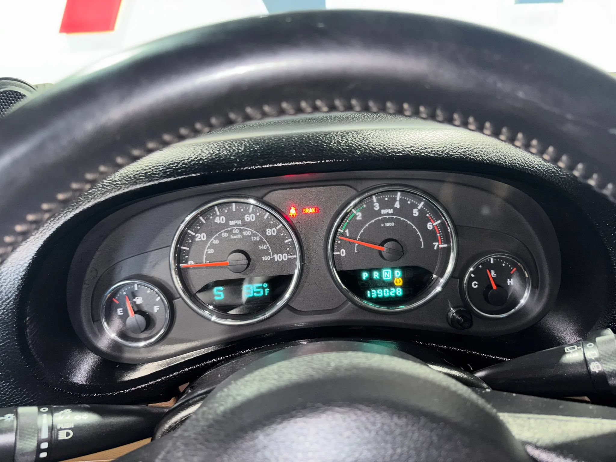 Used 2011 Jeep Wrangler Sahara w/ Connectivity Group AWD/4WD image 12