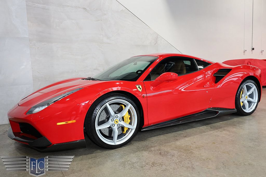 Used 2018 Ferrari 488 GTB RWD image 4