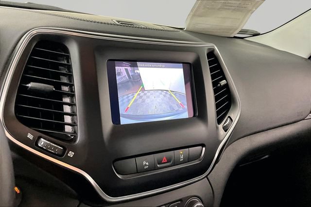 Used 2021 Jeep Cherokee Latitude Plus FWD image 13