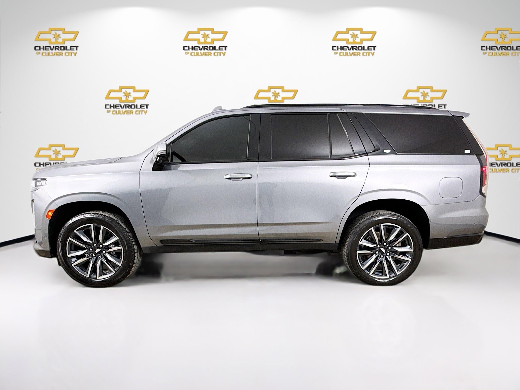 Used 2021 Cadillac Escalade Sport w/ Heavy-Duty Trailer Package AWD/4WD image 4