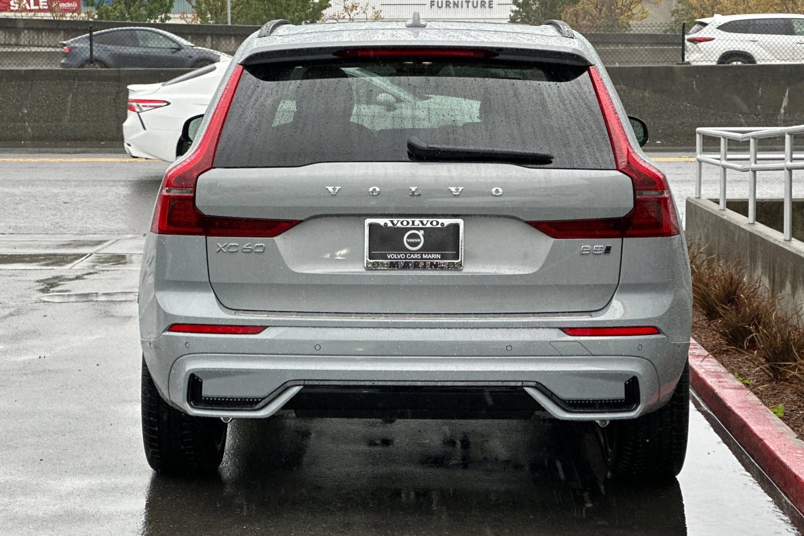 New 2026 Volvo XC60 B5 Ultra w/ Protection Package Premier image 7