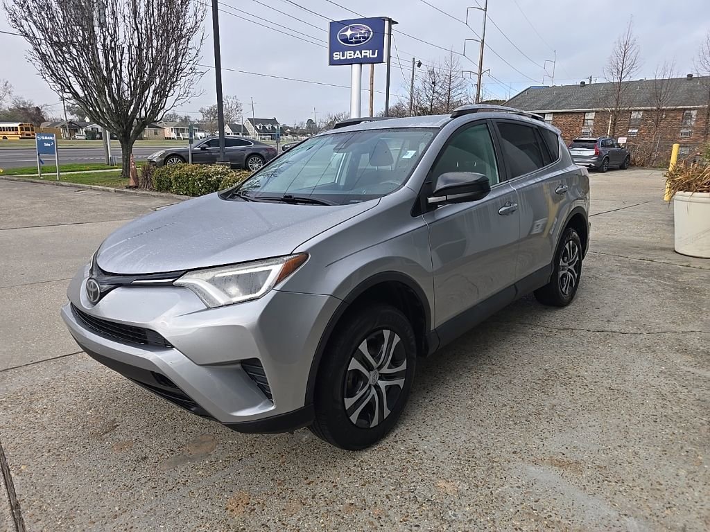 Used 2017 Toyota RAV4 LE image 5