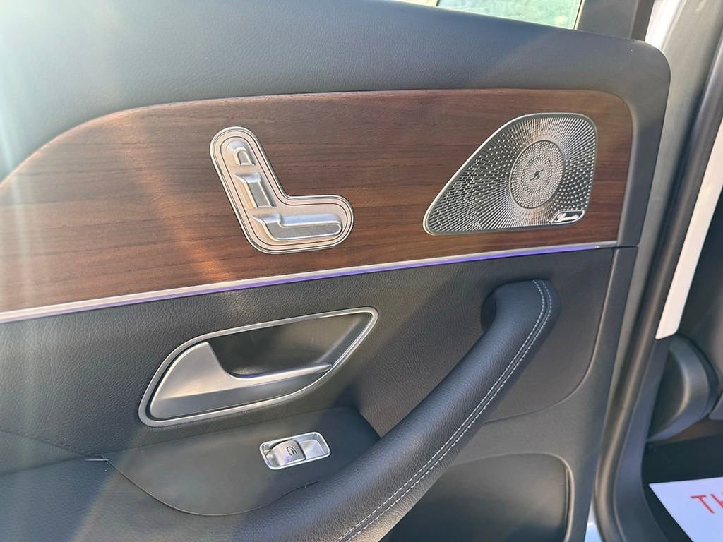 Used 2024 Mercedes-Benz GLS 450 4MATIC image 24