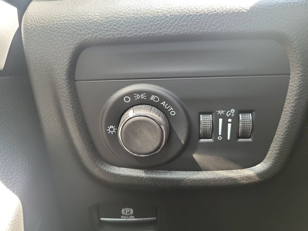 New 2026 Jeep Grand Cherokee Laredo X RWD image 25