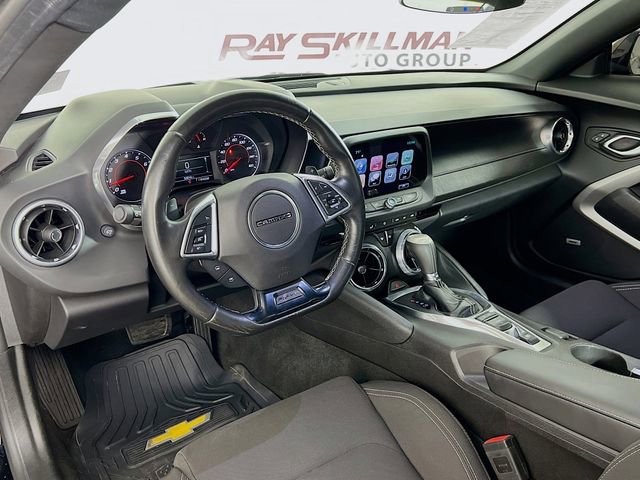 Used 2017 Chevrolet Camaro LT w/ RS Package image 32