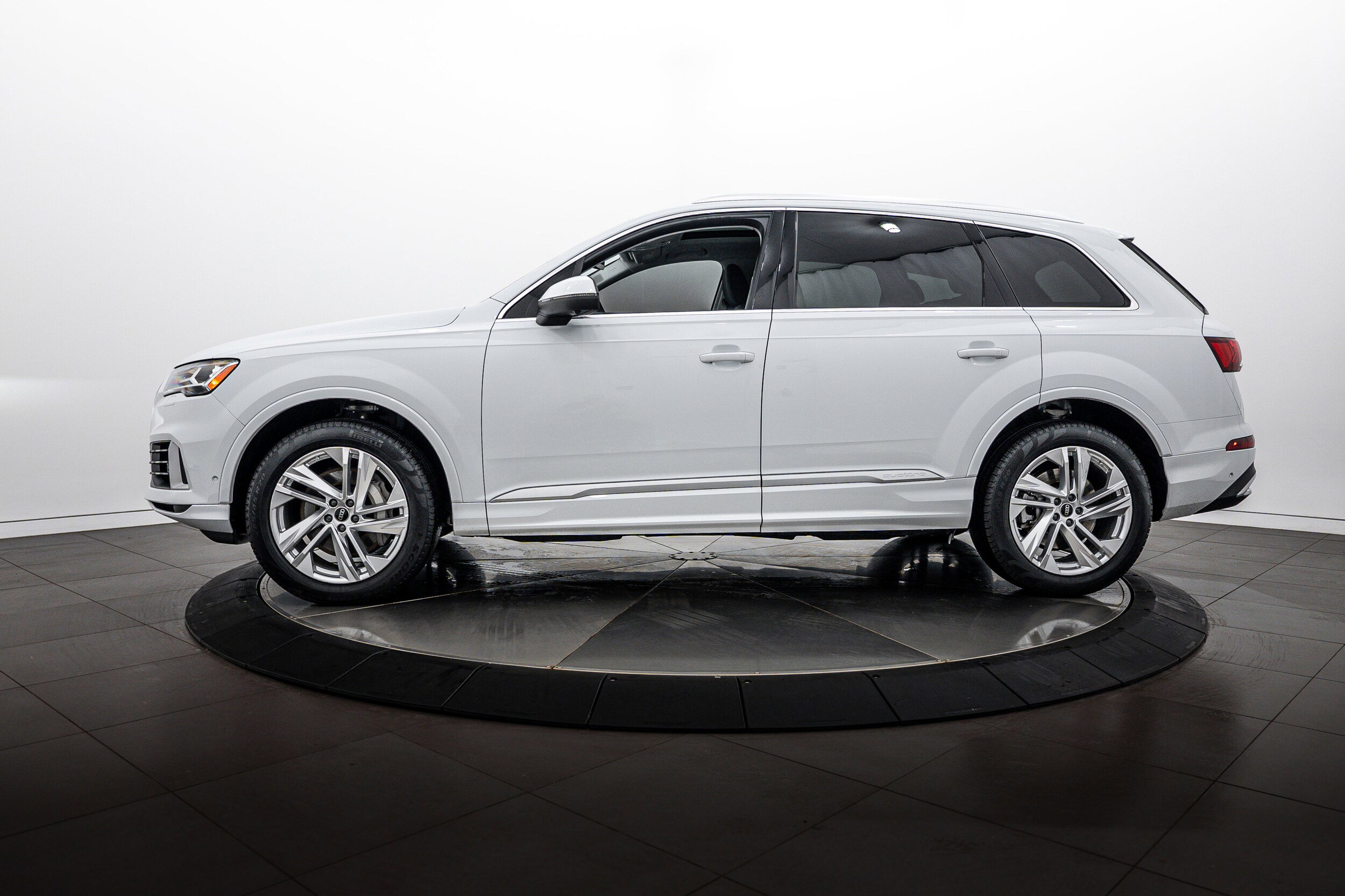 Certified 2023 Audi Q7 3.0T Premium Plus w/ Premium Plus Package AWD/4WD image 6