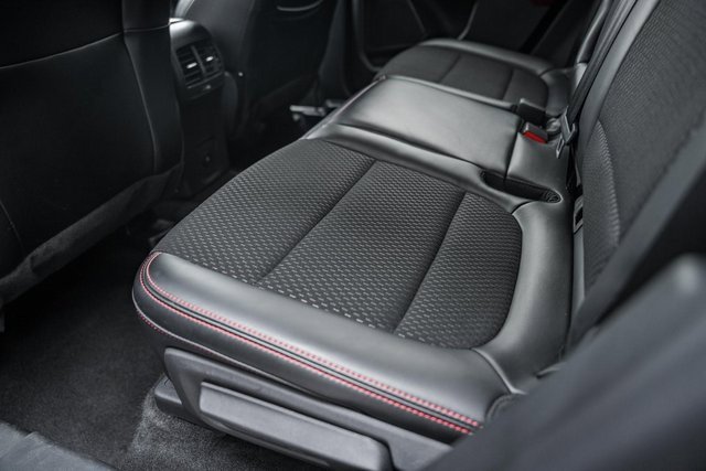 Used 2025 Ford Escape ST-Line image 35