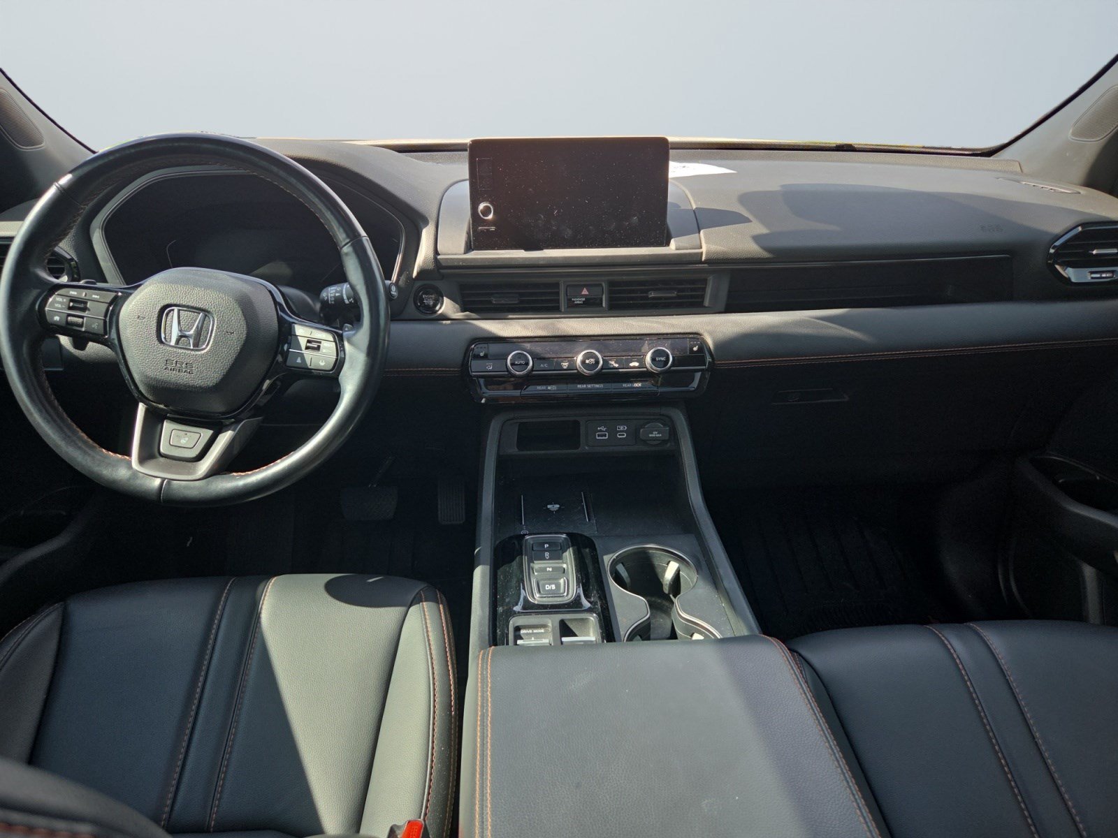 Used 2025 Honda Pilot TrailSport image 12