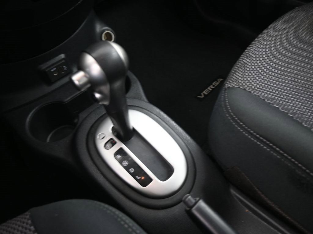 Used 2019 Nissan Versa SV image 33